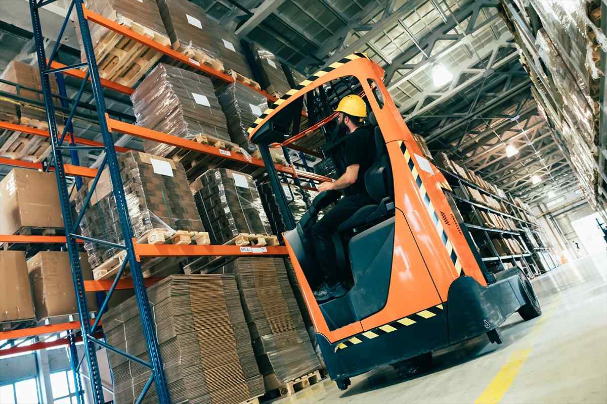 https://www.feem-transporti.hr/wp-content/uploads/2017/03/service_1.jpg